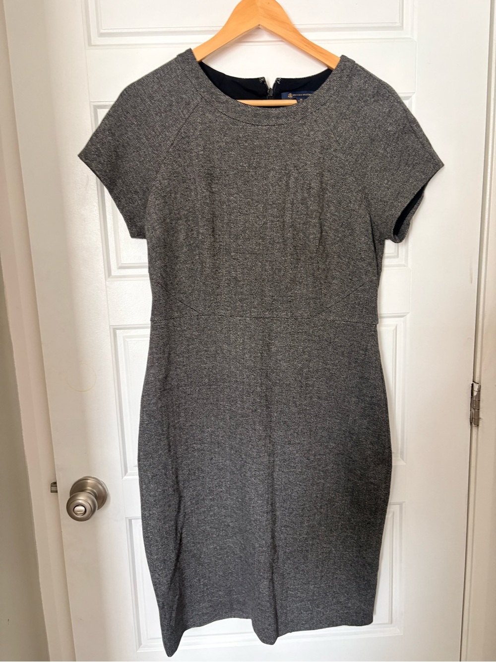 Brooks Brothers Gray Herringbone Dress Size 10 Preppy Old Money Dark Academia - Picture 2 of 10